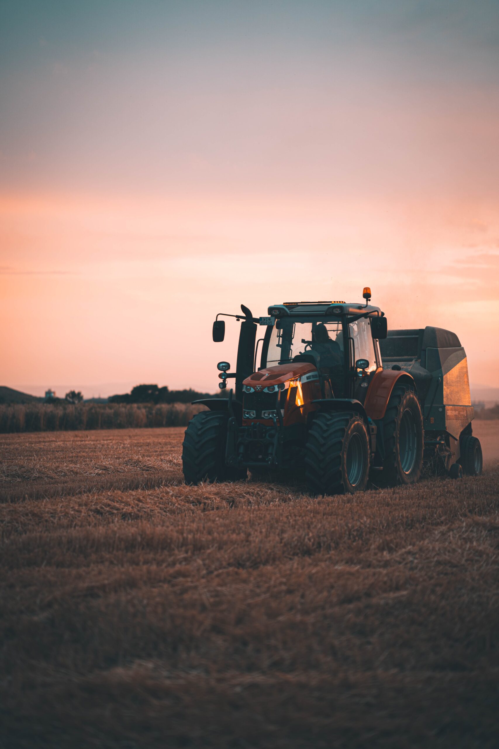 Oljefilter till traktor, luftfilter till hjullastare och filter till John Deere